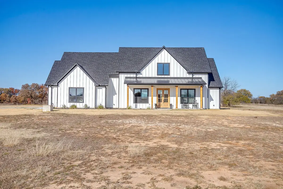 8140 Lavender Road, Springtown, TX 76082 - #1