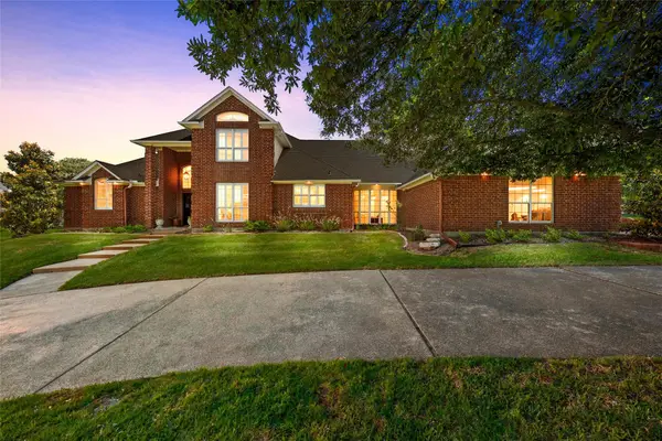 810 Forest Oaks Circle, Woodway, TX 76712