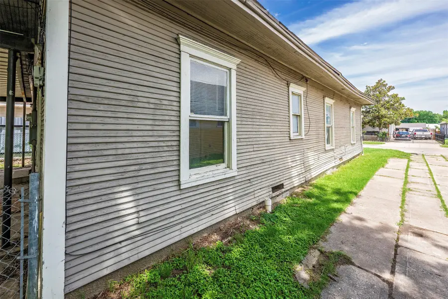 2614 May Street, Fort Worth, TX 76110 - #3