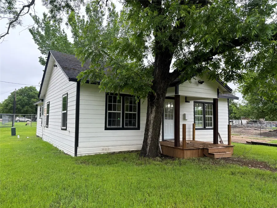 315 S Barry Street, Mertens, TX 76666 - #2