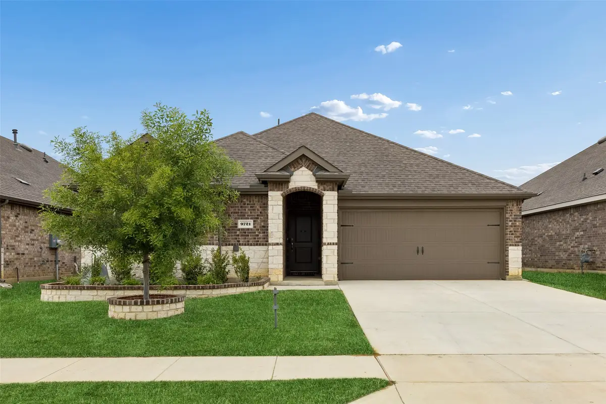 9721 Daisy Mae Lane, Aubrey, TX 76227 - #1