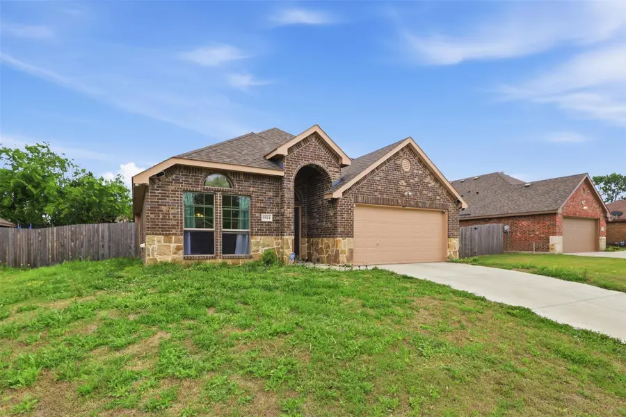 1924 Carrington, Glenn Heights, TX 75154 - #2