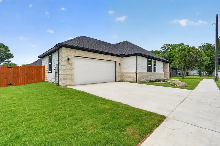 108 Griffin Street, Waxahachie, TX 75165 - #3