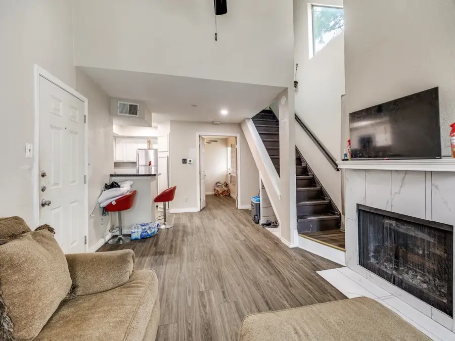 9809 Walnut Street #203, Dallas, TX 75243 - #2