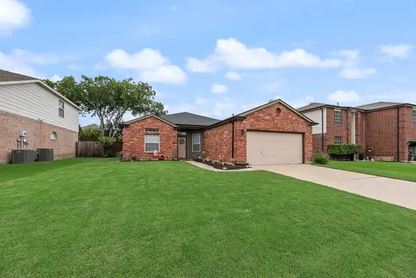 2025 Apple Drive, Little Elm, TX 75068
