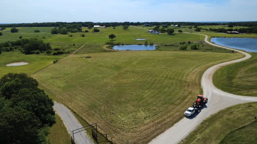 524 Jrc Road, Gainesville, TX 76240 - #2