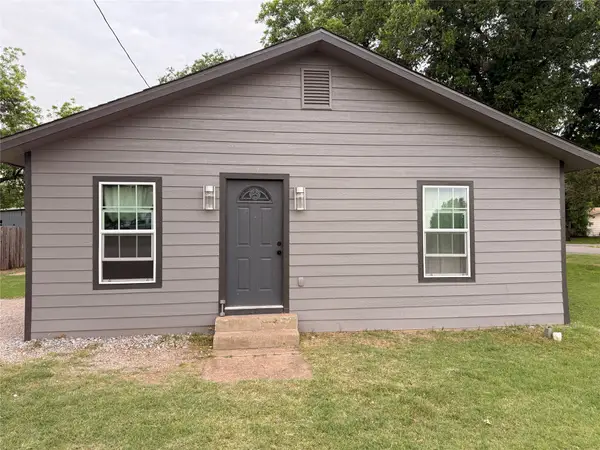 510 N Pacific Avenue, Iowa Park, TX 76367
