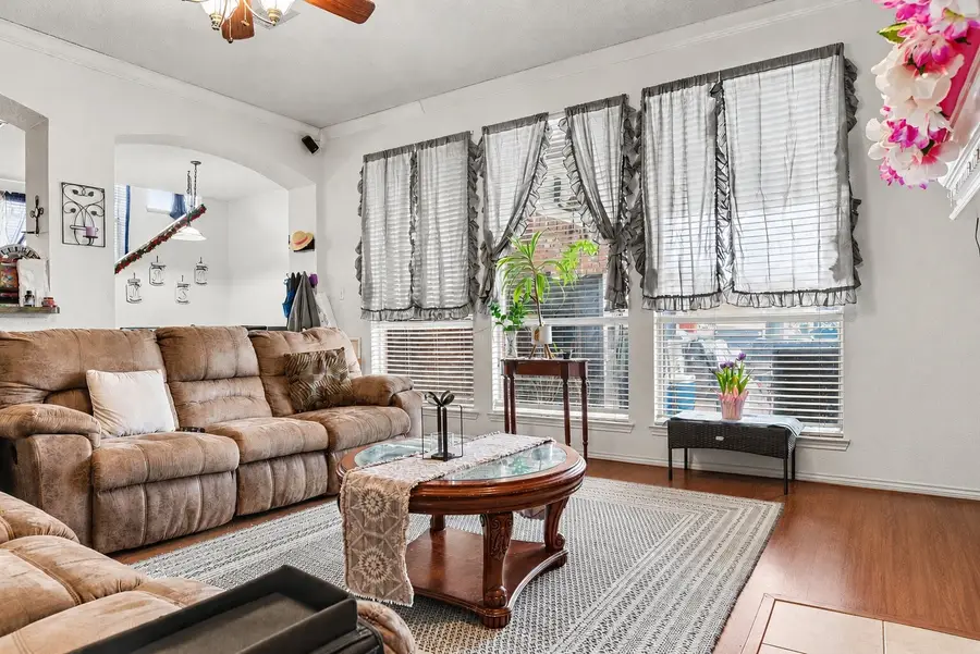 1013 Hampstead Drive, Mesquite, TX 75181 - #2