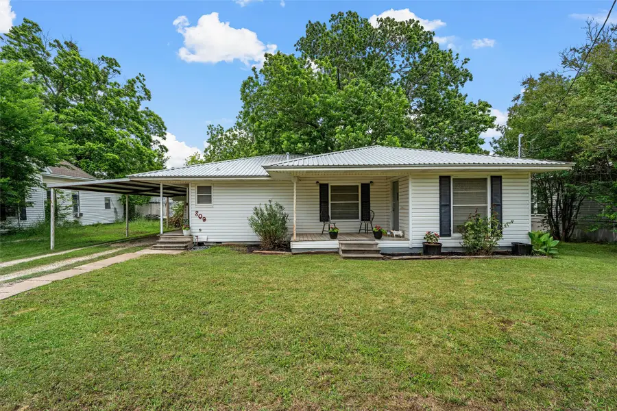809 E Limestone Avenue, Mart, TX 76664 - #2