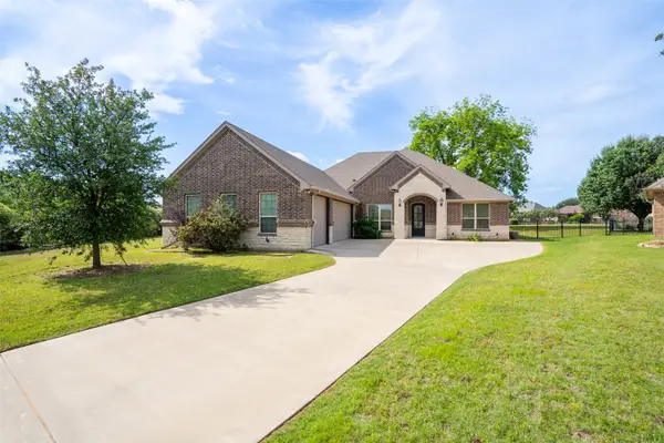 3201 Steamers Court, Granbury, TX 76049