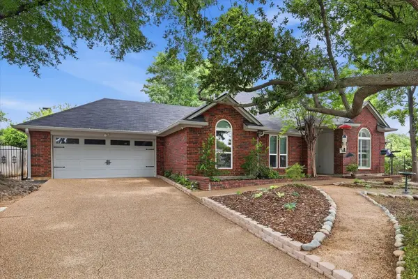 1032 Steeplewood Drive, Grapevine, TX 76051