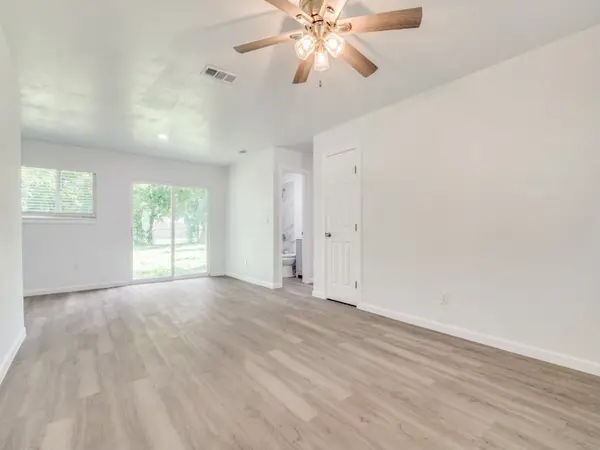 525 Moonlight Drive, Garland, TX 75040