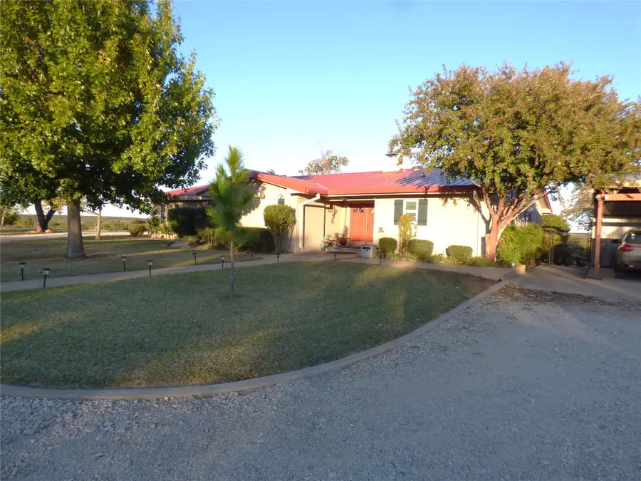 1010 W Moss Street, Eastland, TX 76448 - #2