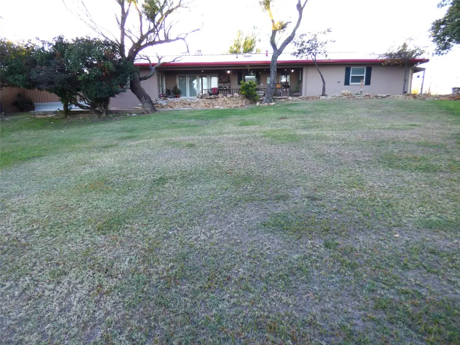 1010 W Moss Street, Eastland, TX 76448 - #3