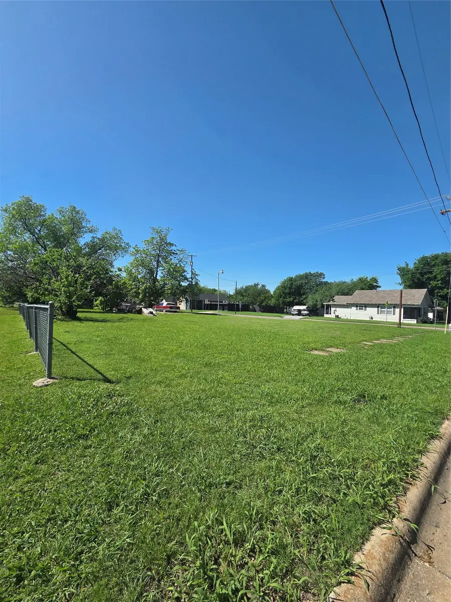500 E Evergreen Street, Sherman, TX 75090 - #3