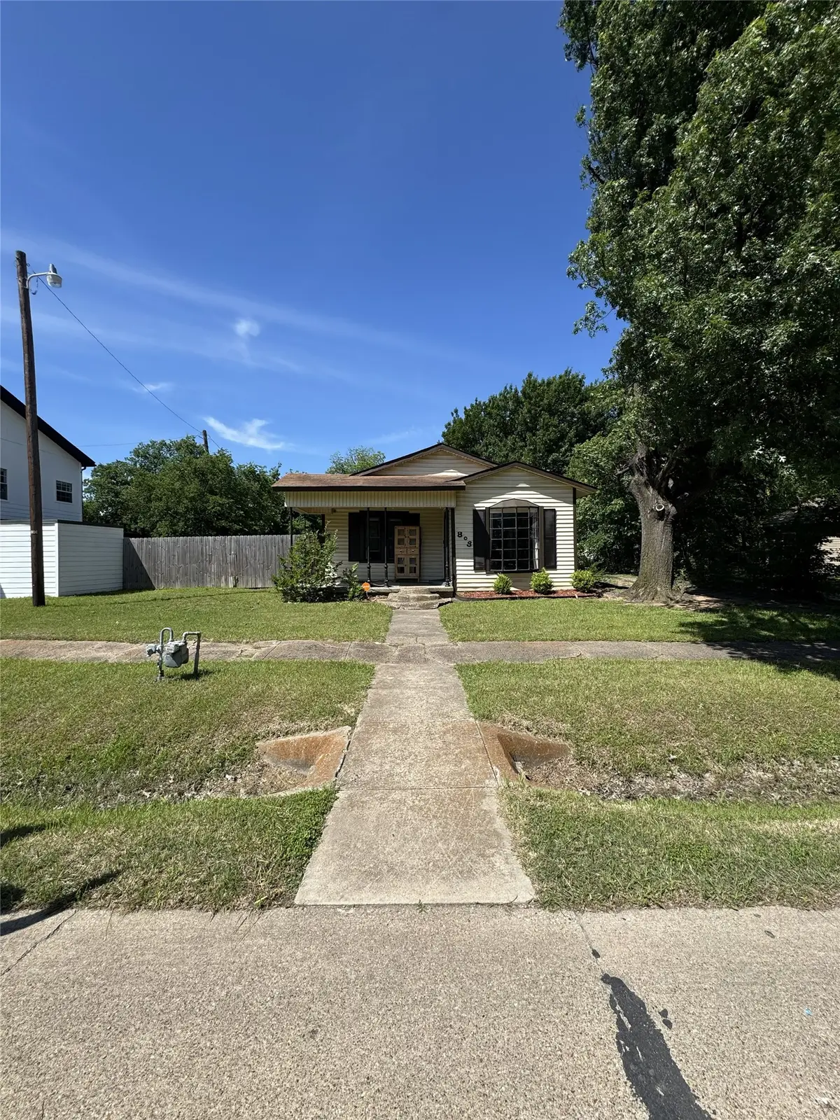 803 Ripley Street, Ennis, TX 75119 - #1