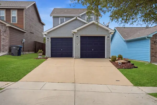 852 Village Point Lane, Fort Worth, TX 76108