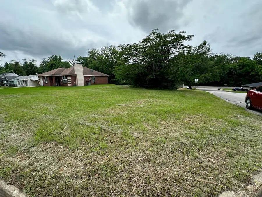 1610 N Hill Avenue, Tyler, TX 75702 - #2