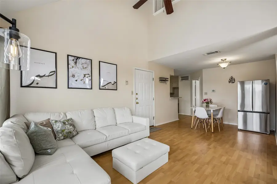 3129 Sondra Drive #206, Fort Worth, TX 76107 - #3