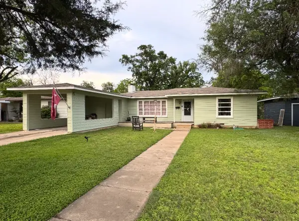 2206 4th Street, Brownwood, TX 76801