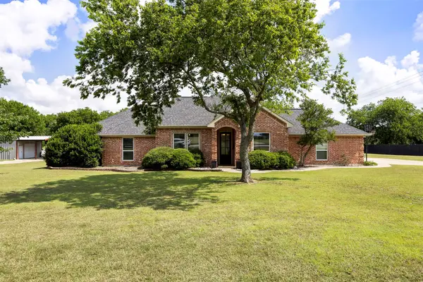 2831 Skinner Road, Midlothian, TX 76065