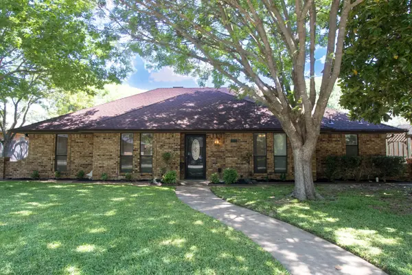 1115 Deer Ridge Drive, Duncanville, TX 75137