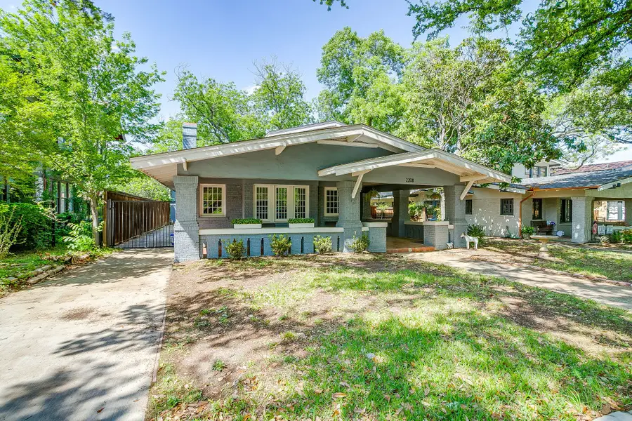 2208 Mistletoe Avenue, Fort Worth, TX 76110 - #2
