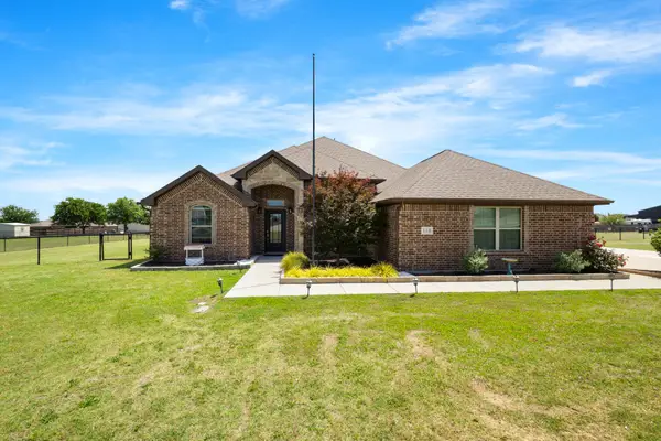 118 High Ridge Court, Decatur, TX 76234