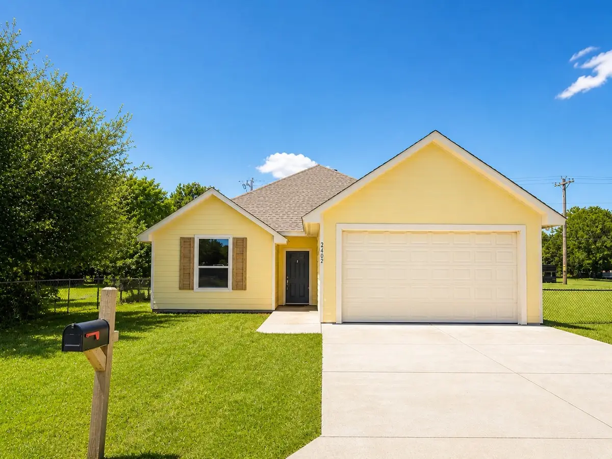 5402 Arrowhead Drive, Granbury, TX 76048 - #1