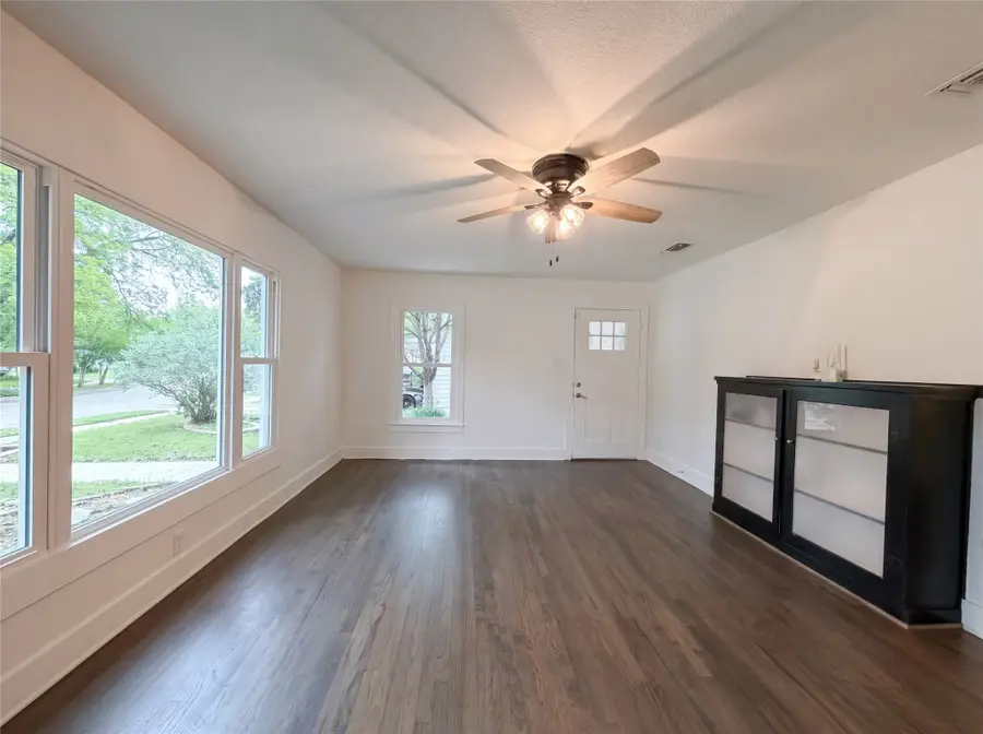 2724 Halbert Street, Fort Worth, TX 76112 - #3