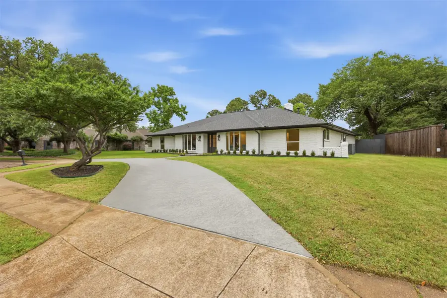 105 Wellesley Drive, Irving, TX 75062 - #2