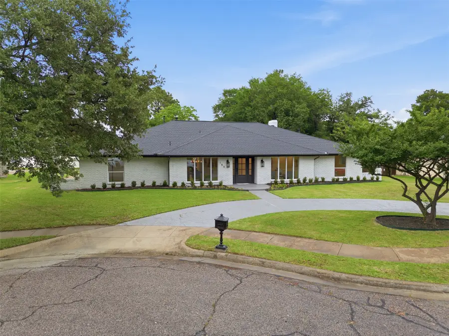 105 Wellesley Drive, Irving, TX 75062 - #3