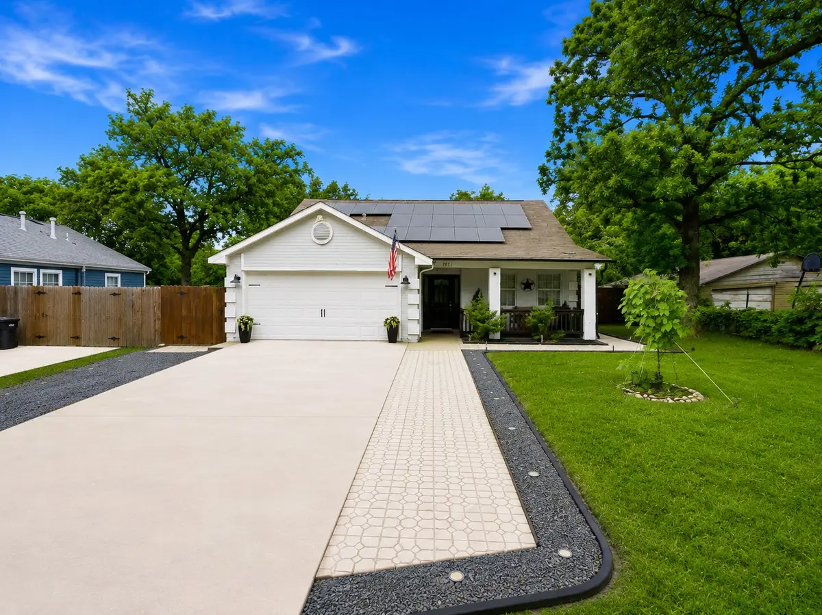 3031 Delaware Trail, Lake Worth, TX 76135 - #1