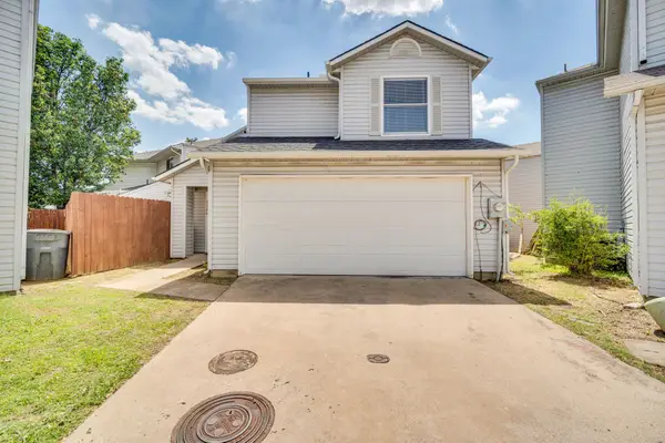 2306 Balvanera Plaza, Dallas, TX 75211