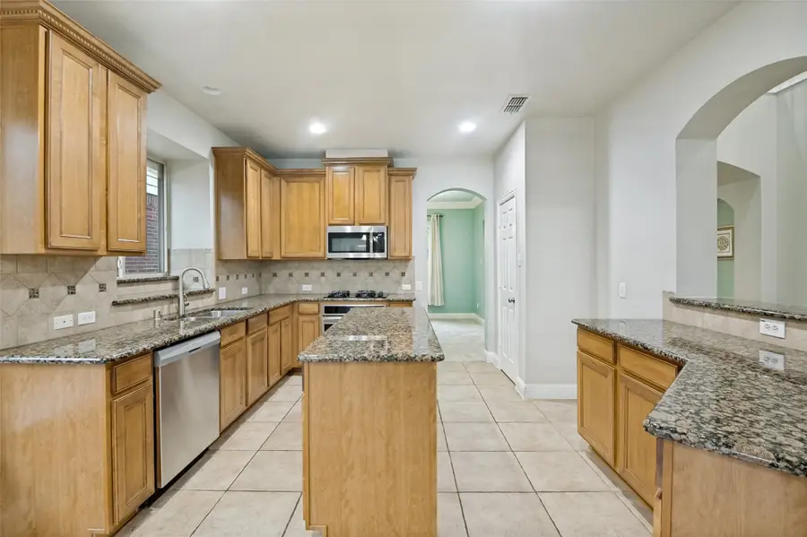 7071 Sea Star, Grand Prairie, TX 75054 - #2