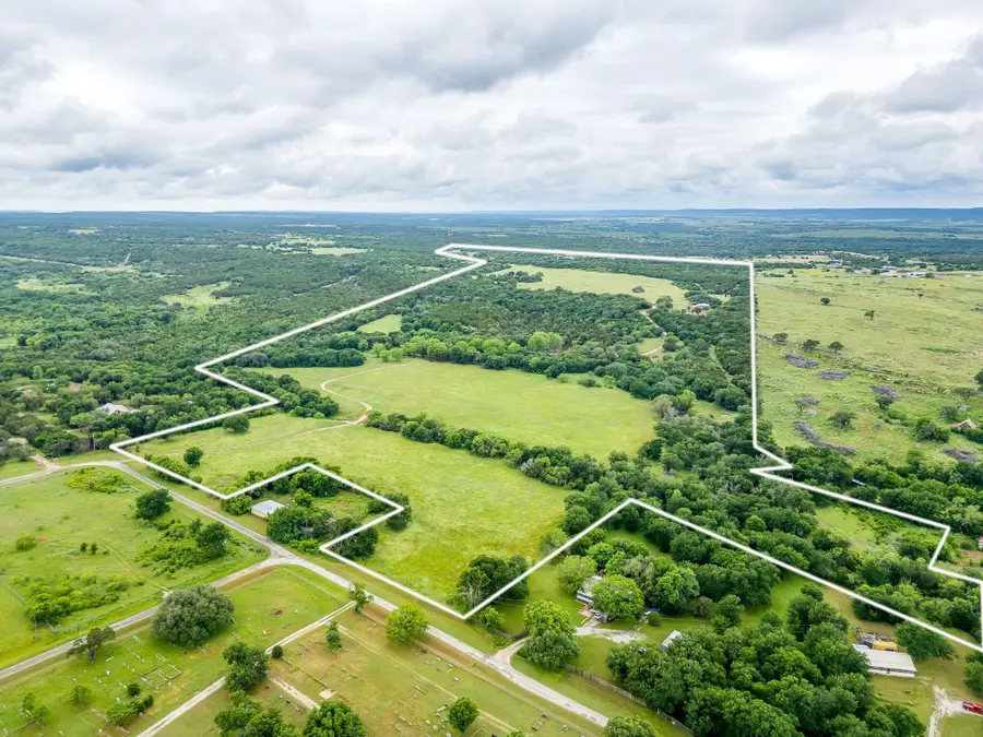 400 S 10th Avenue, Santo, TX 76472 - #2