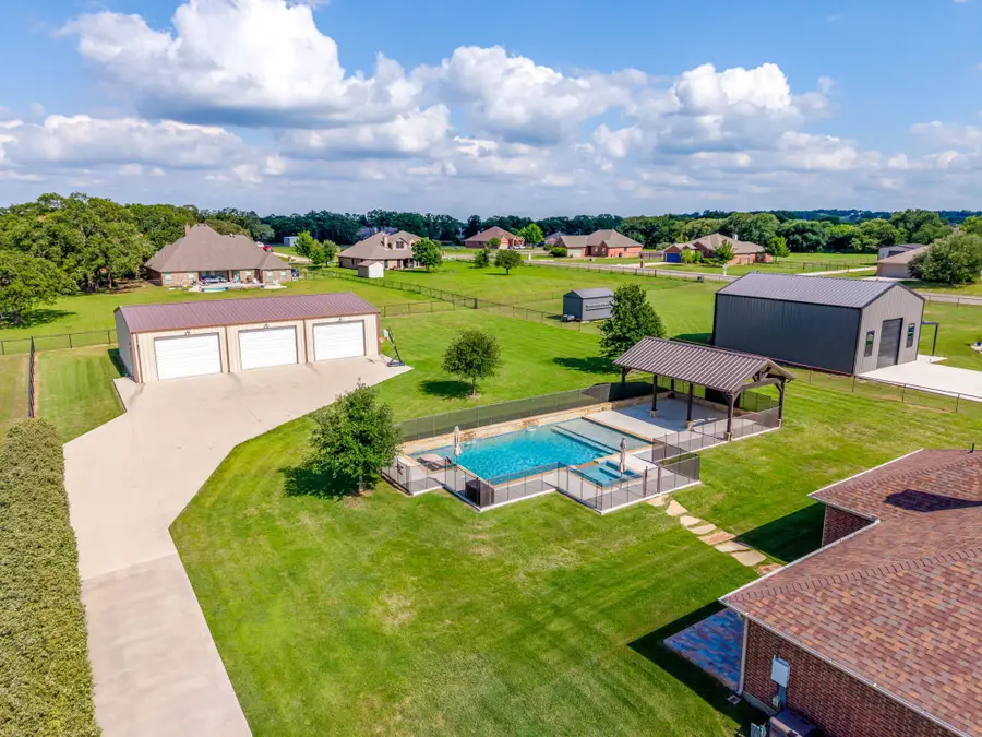 104 Thorobred Court, Azle, TX 76020 - #2