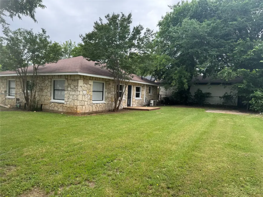 607 E Hundley Drive, Lake Dallas, TX 75065 - #2