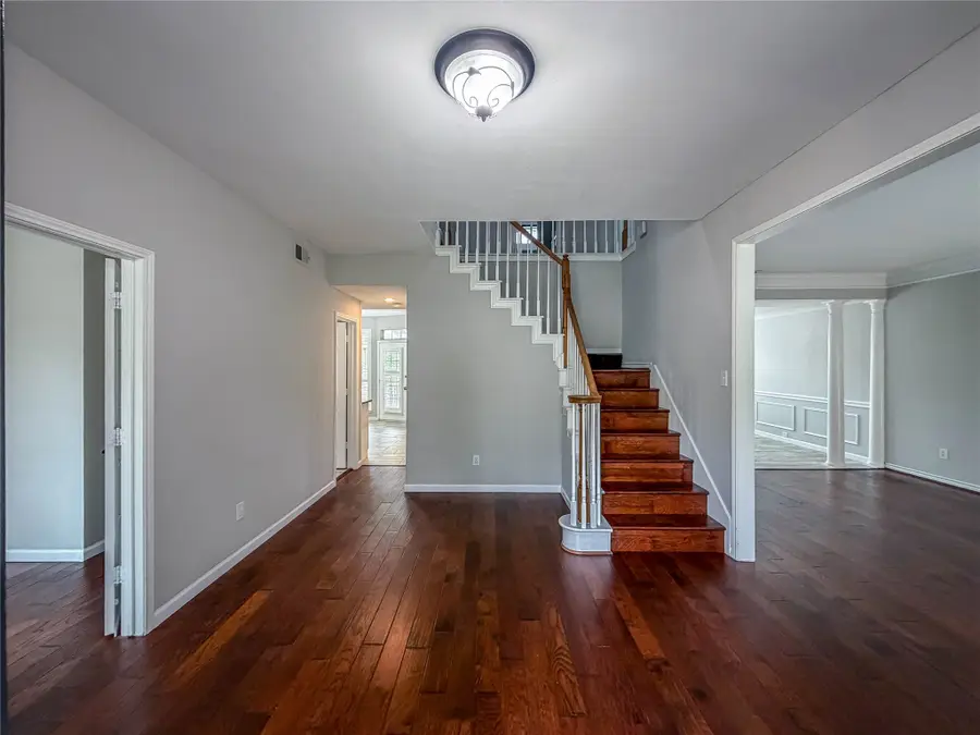 1081 Woodbriar Drive, Grapevine, TX 76051 - #3