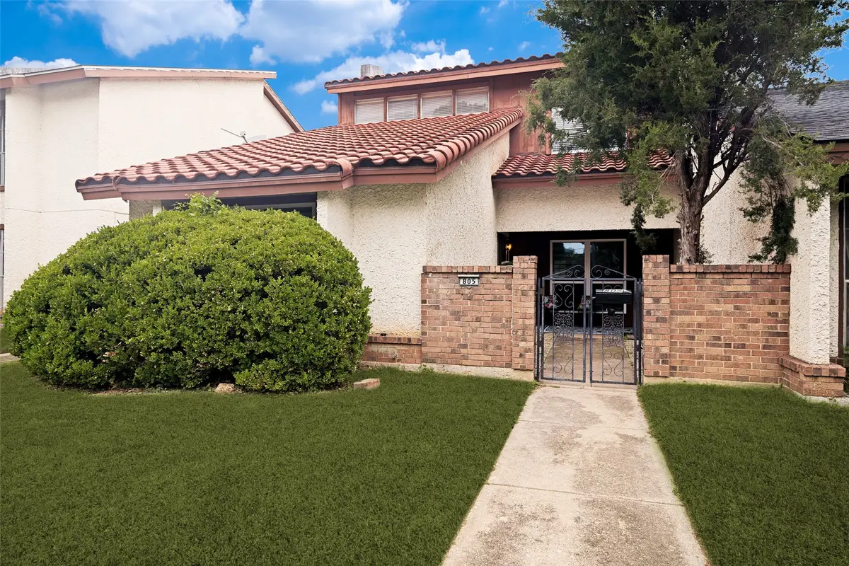 805 W Rochelle Road, Irving, TX 75062 - #1
