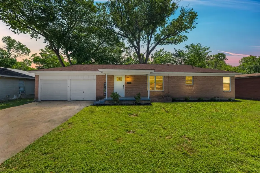 2816 Rosebud Lane, Richland Hills, TX 76118 - #2