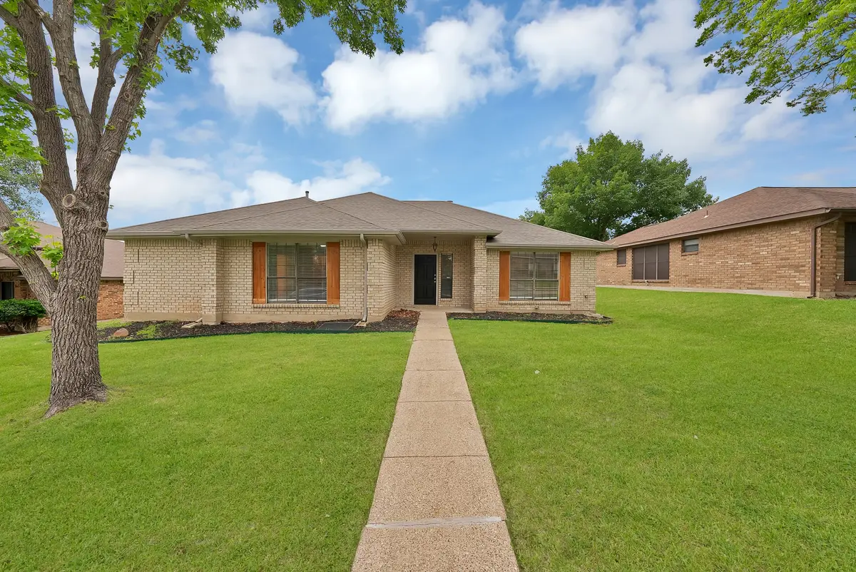 925 Creekview Drive, Mesquite, TX 75181 - #1