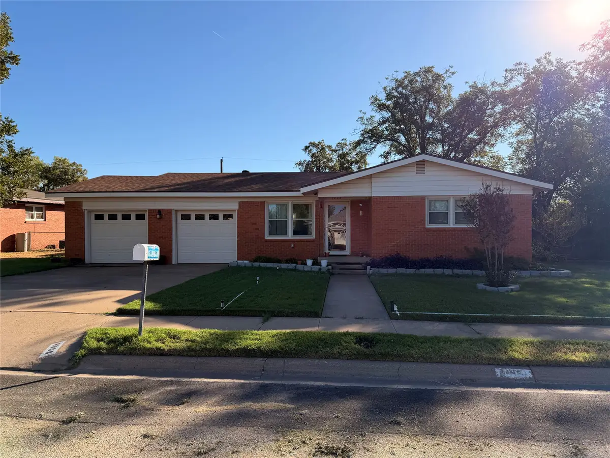 4008 Irving Avenue, Snyder, TX 79549 - #1