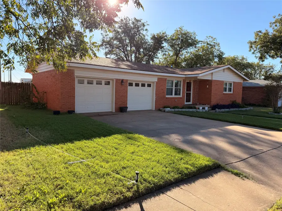 4008 Irving Avenue, Snyder, TX 79549 - #2