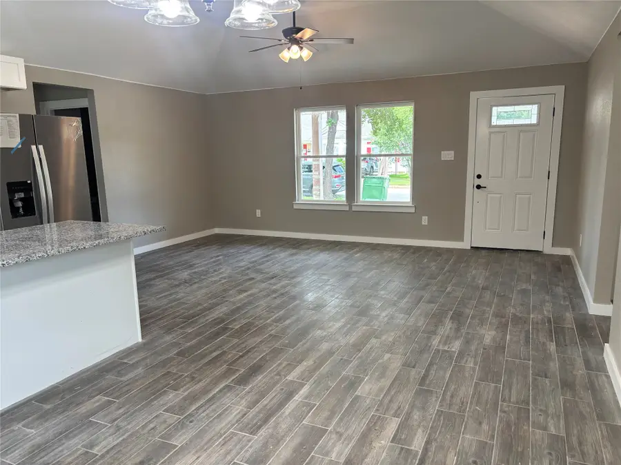 301 23rd Street, Mineral Wells, TX 76067 - #3