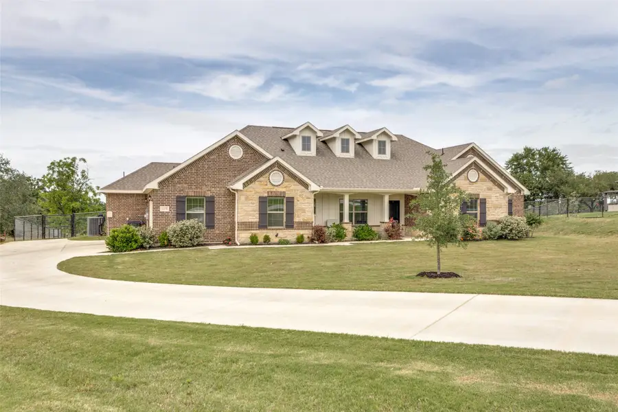 428 Herb Stephens Jr Way, Springtown, TX 76082 - #2