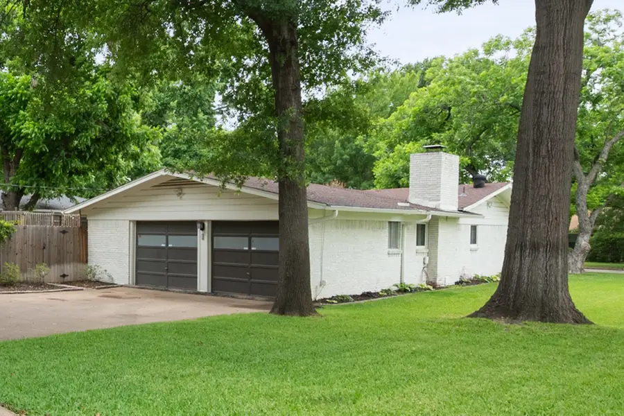 801 Waggoner Drive, Arlington, TX 76013 - #2