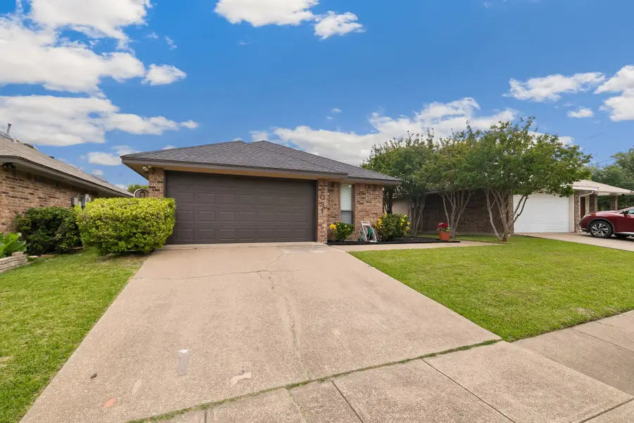 2031 Verlaine Drive, Carrollton, TX 75007 - #2