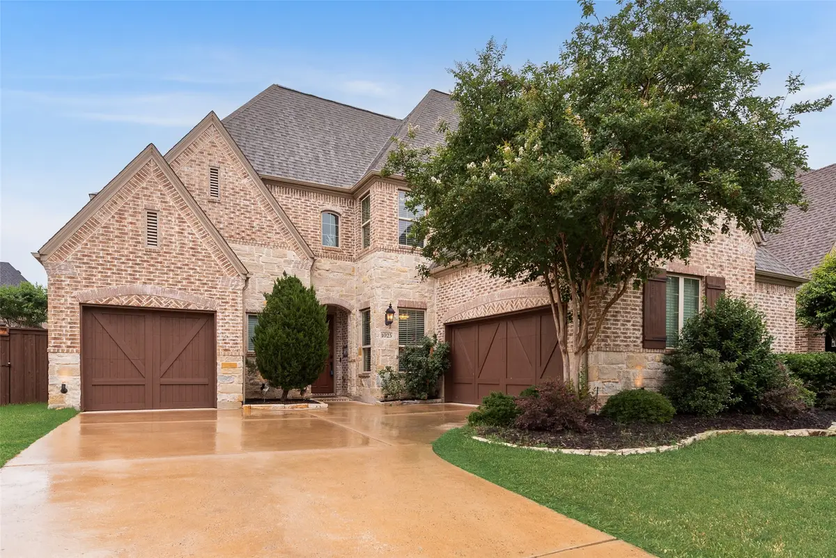 1025 W Bluff Way, Roanoke, TX 76262 - #1