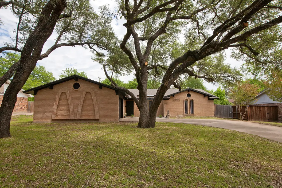 3905 Sundown Drive, Benbrook, TX 76116 - #1